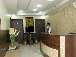 Oyo Premium Cyber Park Hotel Гургаон Екстериор снимка